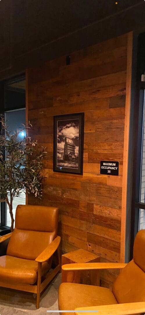 A picture of the lobby wall in the building.